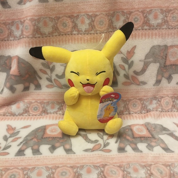 Pokémon Plush Pikachu NWT